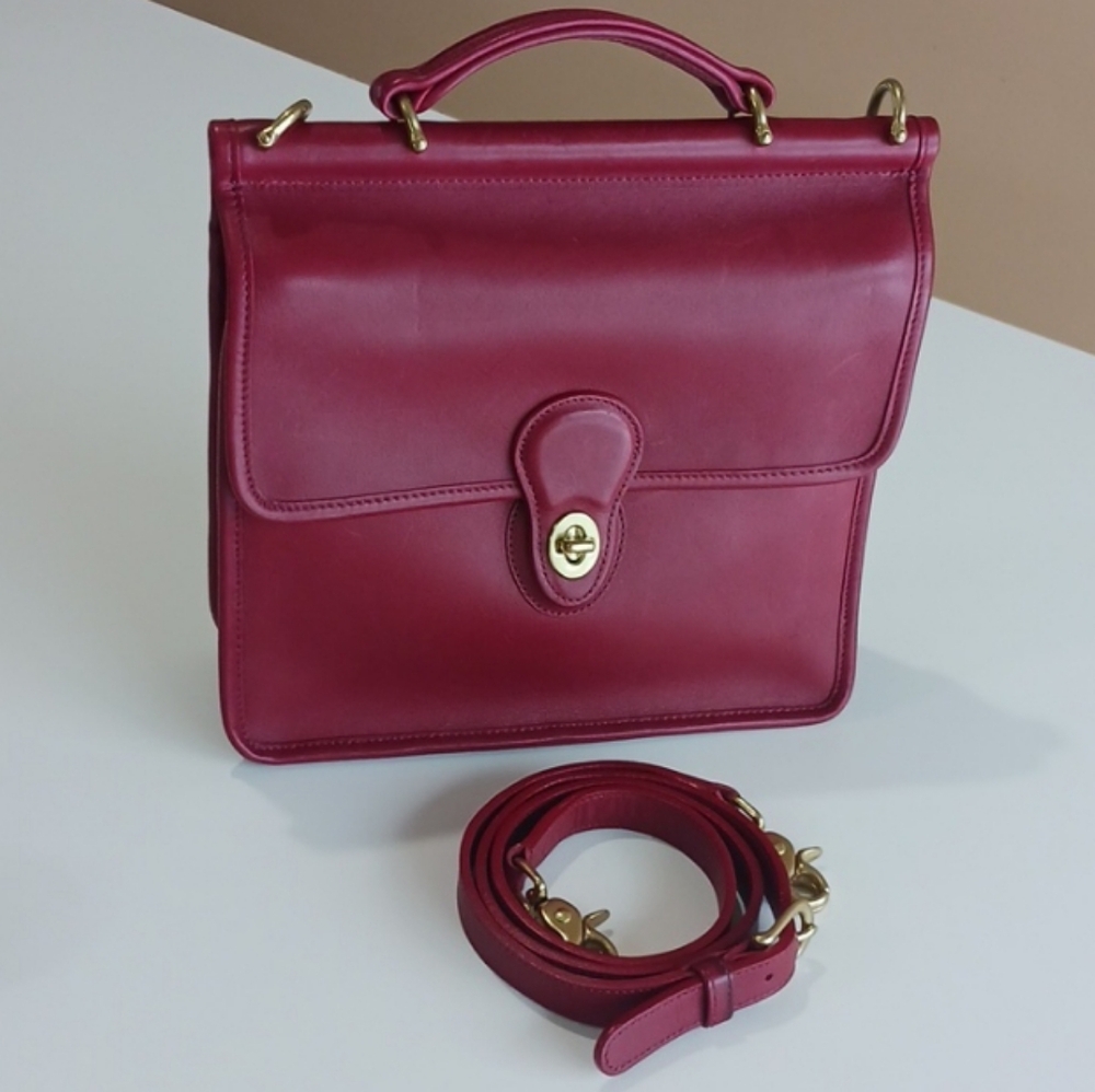 "Like New" Coach Willis Station Bag #9927